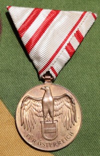 aus2fs.jpg (3475 bytes)