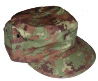 italianhats.jpg (55272 bytes)