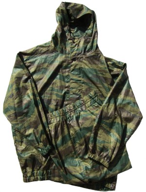 r32bs.jpg (53602 bytes)